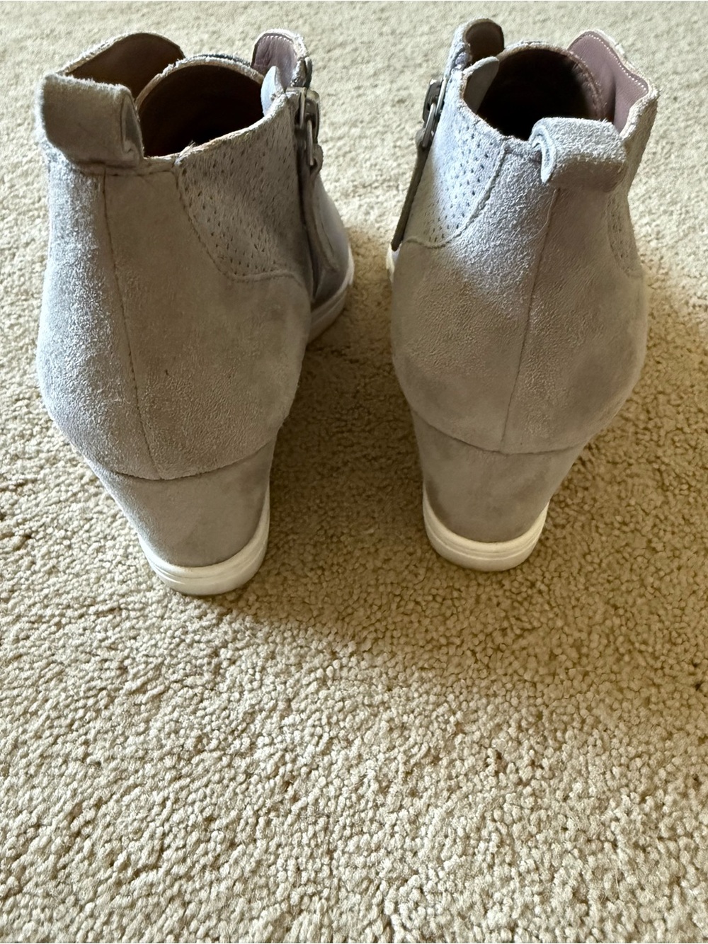 Linea Paolo Felicia Wedge Sneaker size 8 - Picture 8 of 9
